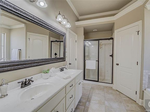 5th image of 522 Chinquipin Dr