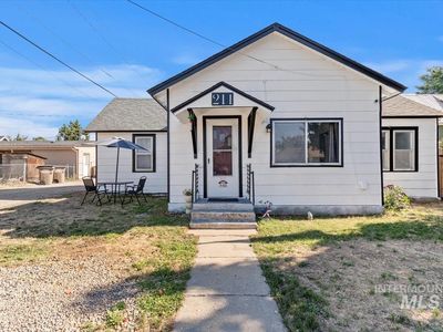 211 W 2nd St, Emmett, ID, 83617