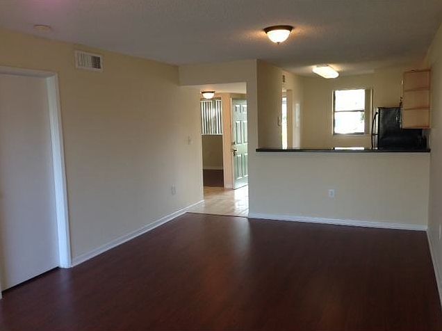 1st image of 9917 Nob Hill Ln