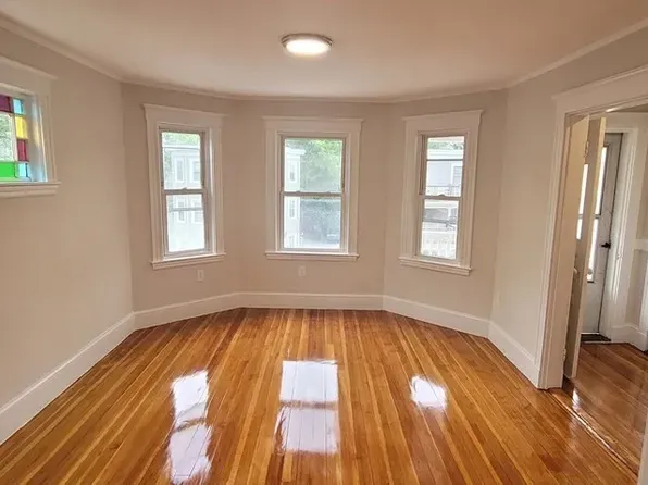4110 Washington St Floor 2, Roslindale, MA 02131