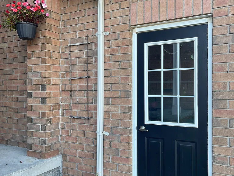 Ledbury Cres — Photo 13