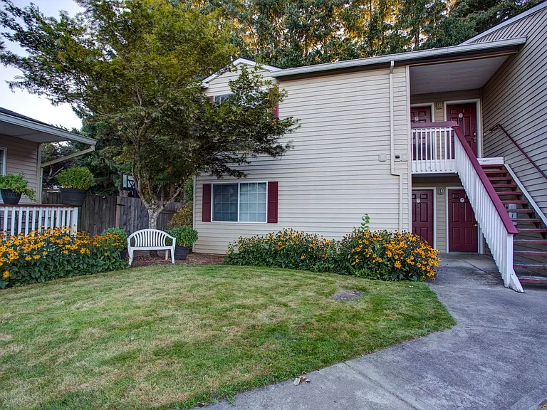Tamarack Apartments — Photo 58