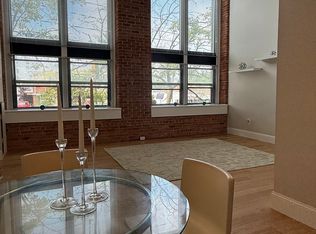 33 Maplewood Ave APT 111, Gloucester, MA 01930