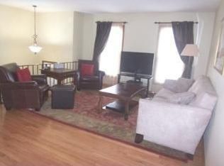 705 Woodside Dr, Roselle, IL 60172