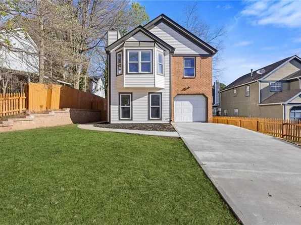 4990 Saxony Ct, Stone Mountain, GA 30083