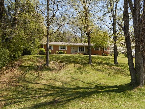 3rd image of 119 Brewer Dr