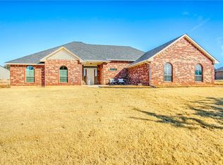 5735 Cedar Tree Cir, Guthrie, OK 73044