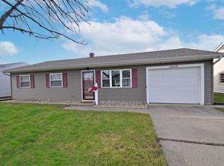 123 Manor Dr, Mishawaka, IN 46544