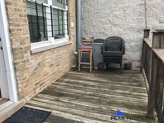 3rd image of 2632 N Lincoln Ave #2632-2
