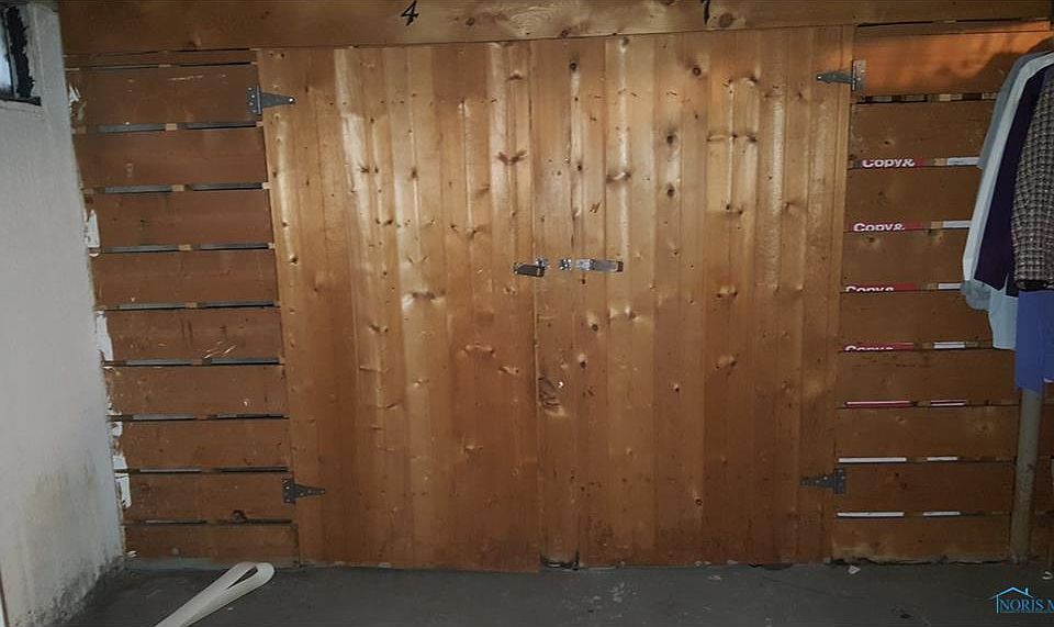 2nd image of 4344 W Bancroft St APT 2