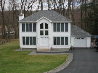 1233 Dreher Ave, Stroudsburg, PA 18360