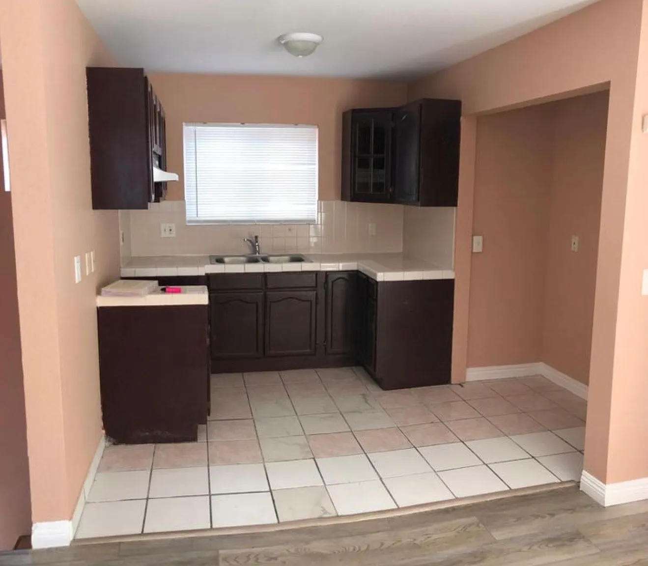 3 bed, 1972 sqft, $3,300 — Photo 4