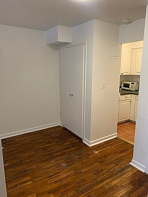 4th image of 131 E 17th St APT 1