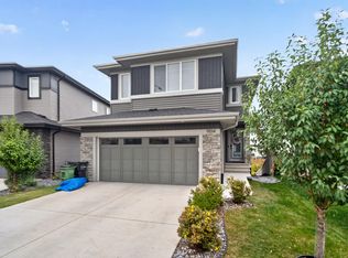 9514 Pear Close SW, Edmonton, AB T6X 2N6