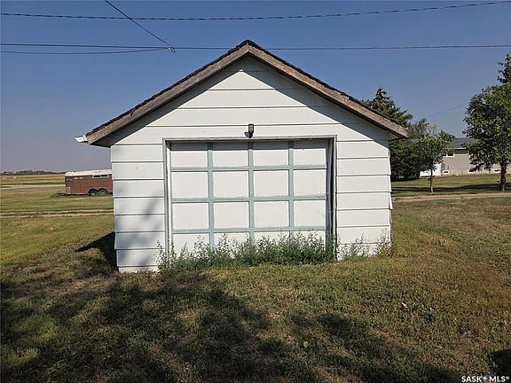 3rd image of 215 Kerry STREET