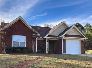 104 Long Leaf Ln, Greenville, AL 36037