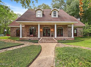 1700 Dunn Pease Rd, Raymond, MS 39154