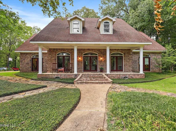 1700 Dunn Pease Rd, Raymond, MS 39154