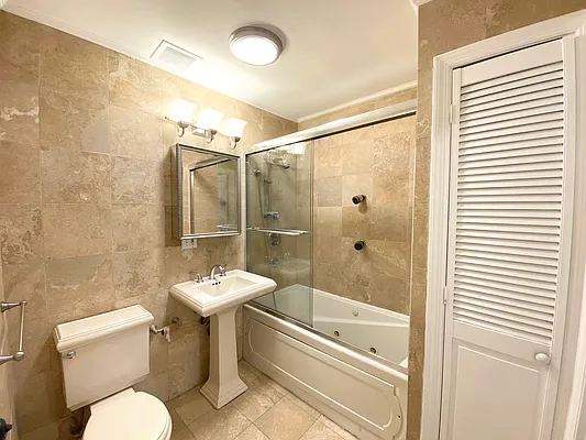 Rented by Compass | media 23