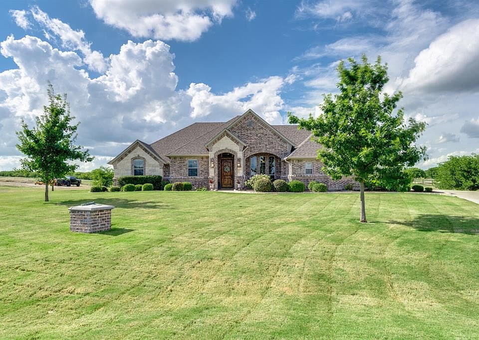 1st image of 4401 Bucking Bronc Dr