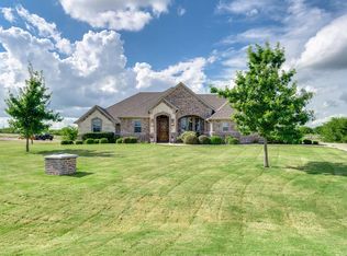4401 Bucking Bronc Dr, Benbrook, TX 76126