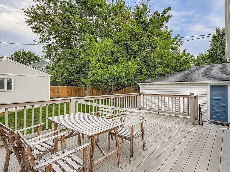 2210 S Clarkson St — Photo 23