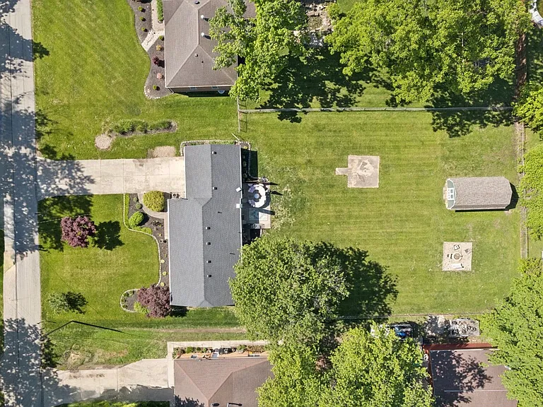 121 Elmlinger Dr — Photo 14