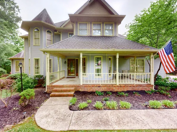 406 Huntington Pl, Tullahoma, TN 37388