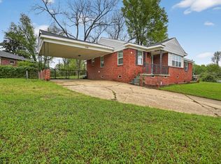 134 W Holmes Rd, Memphis, TN 38109
