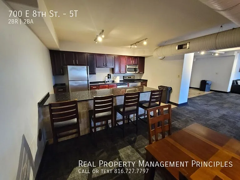 700 E 8th St #5T — Photo 19