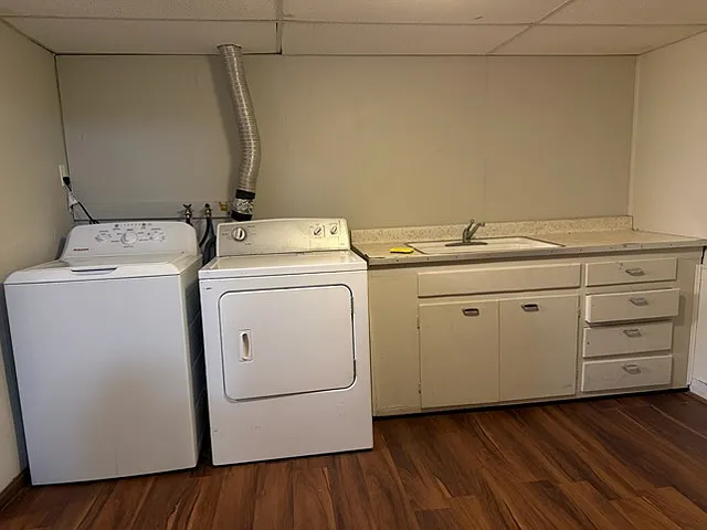 2448 S Victoria Ave — Photo 23