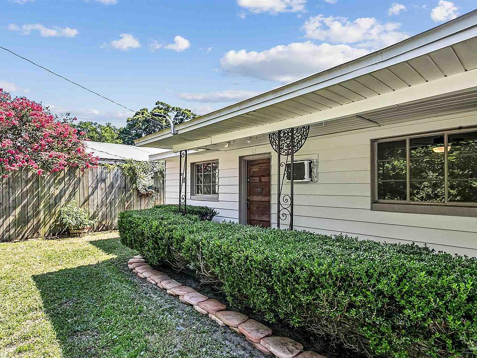 1st image of 29 Cloverland Ct