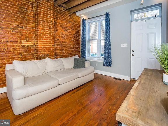 3rd image of 3 W Randall St