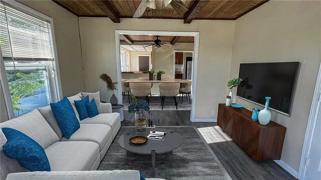 2 bed, 1.0 bath, 921 sqft, $1,999 — Photo 2
