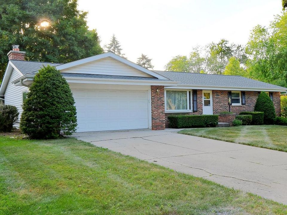 1st image of 1620 Longmeadow Dr