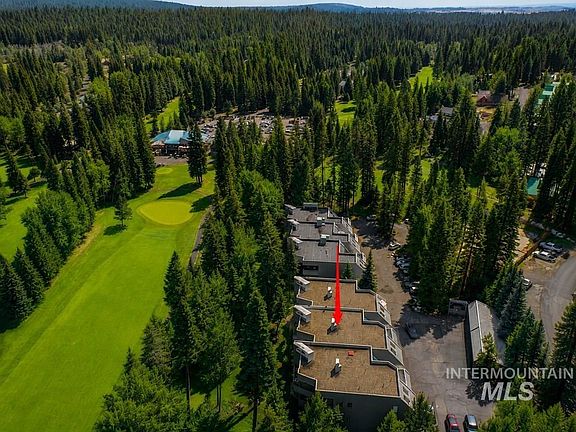 3rd image of 917 Fairway Dr #2B
