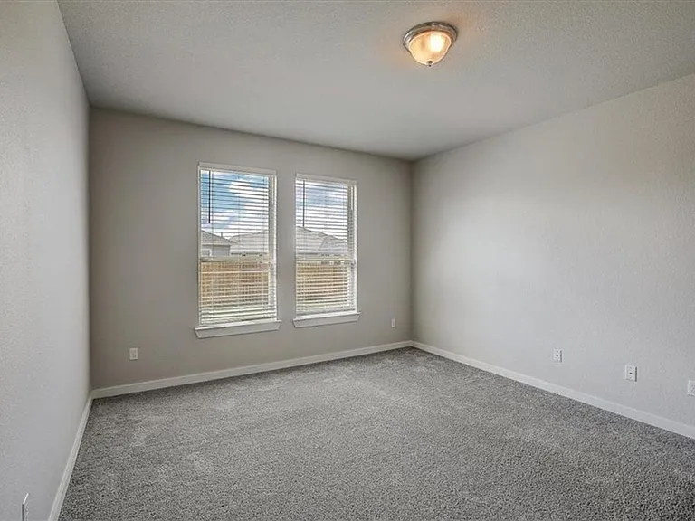 216 Trellis Blvd — Photo 16