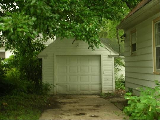 3rd image of 706 Miriam Ave