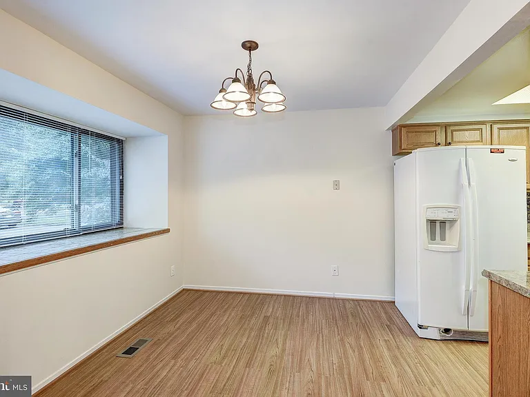 1502 Farsta Ct — Photo 3