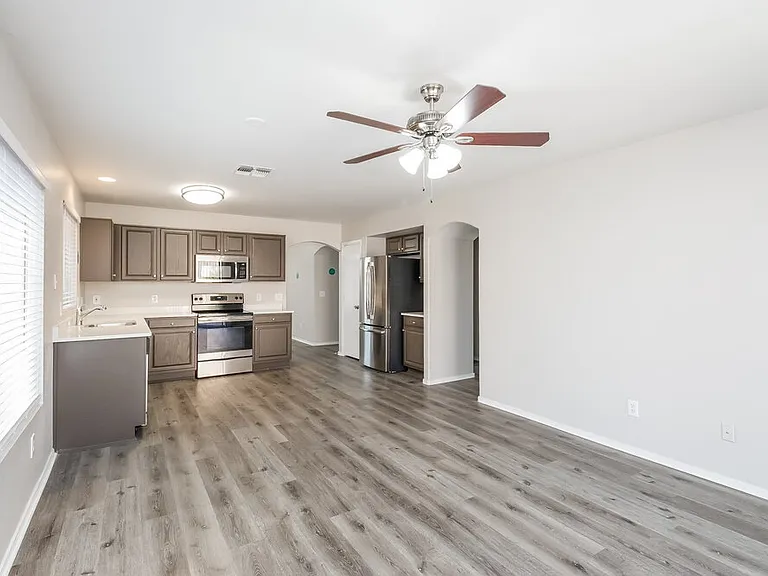 11834 W Sunnyside Dr — Photo 6