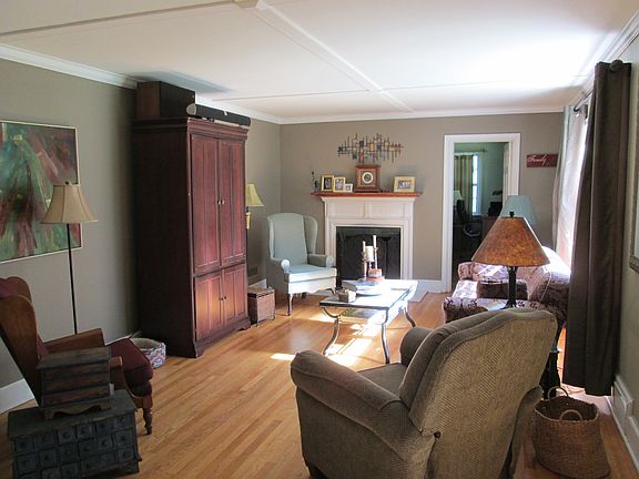 Living Room with Gas Fireplace