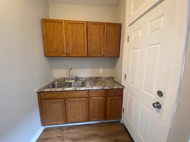 1601 S Lawndale Ave — Photo 31