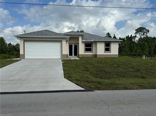 2403 E 10th St, Lehigh Acres, FL 33936