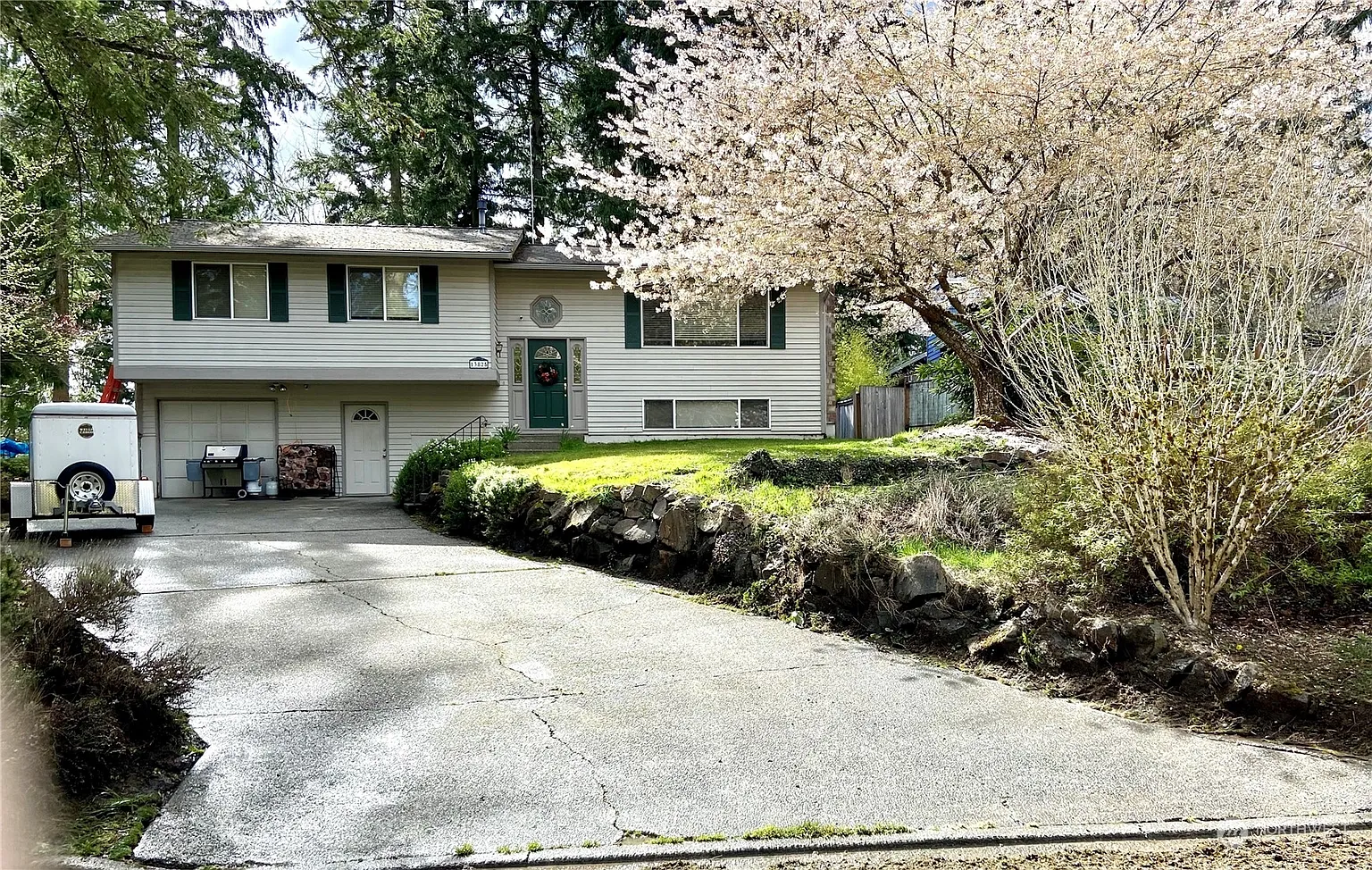 13825 70th Avenue NE photo 1