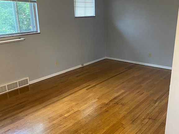 4th image of 7106 Plateau Ave #A