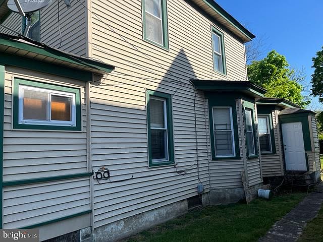 2nd image of 16 Woodland Ave