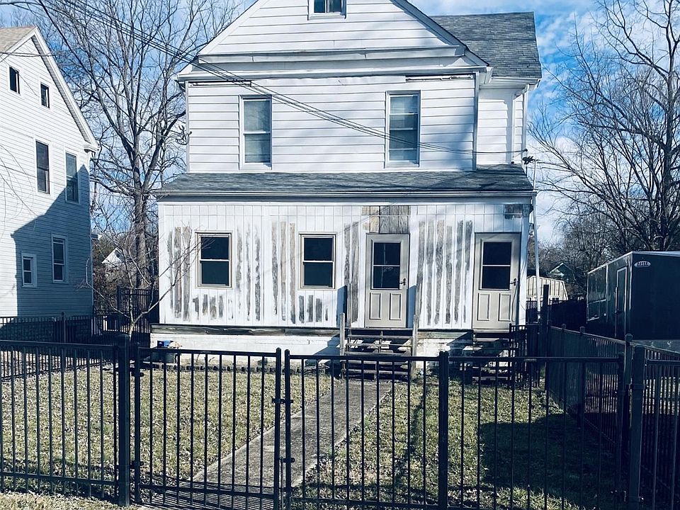 1st image of 8440 Woodbine Ave