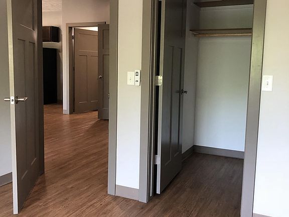 5th image of 444 N 27th St APT 202