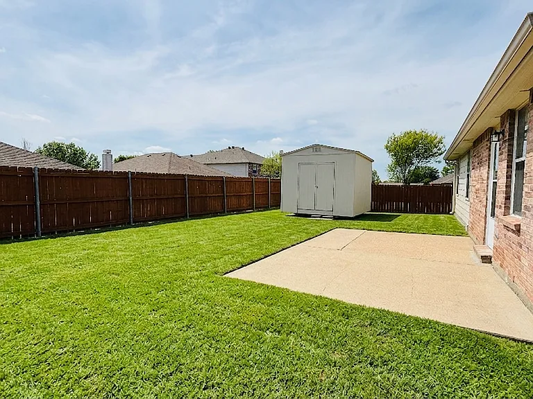 1007 Chilton Dr — Photo 38