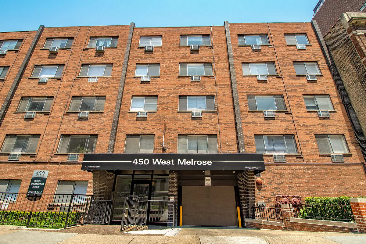 450 W. Melrose — Photo 4